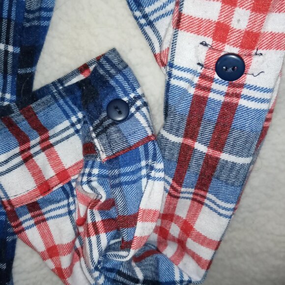 Red wht blue shirt - Picture 2 of 7